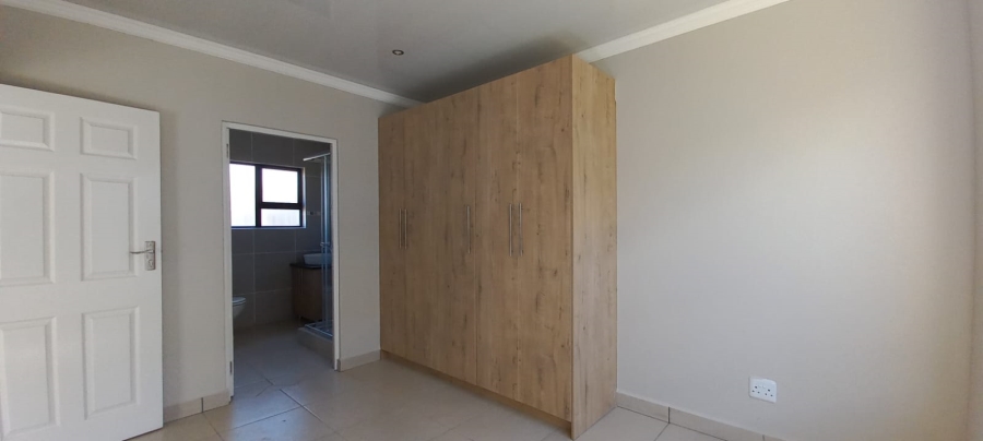 To Let 3 Bedroom Property for Rent in Heidedal Free State